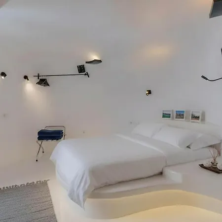 Daire Ira Sea View Couple With Rooftop Jacuzzi Fira (Santorini)