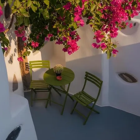 Daire Ira Sea View Couple With Rooftop Jacuzzi Fira (Santorini)